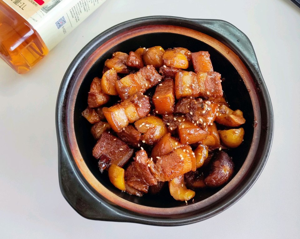 家常板栗焖五花肉