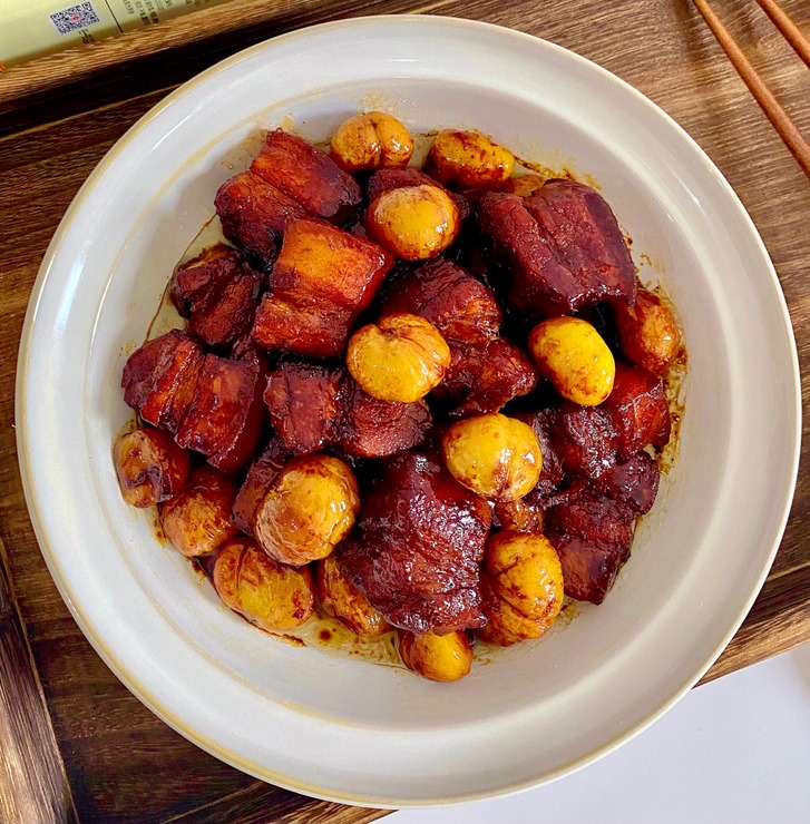 板栗红烧肉