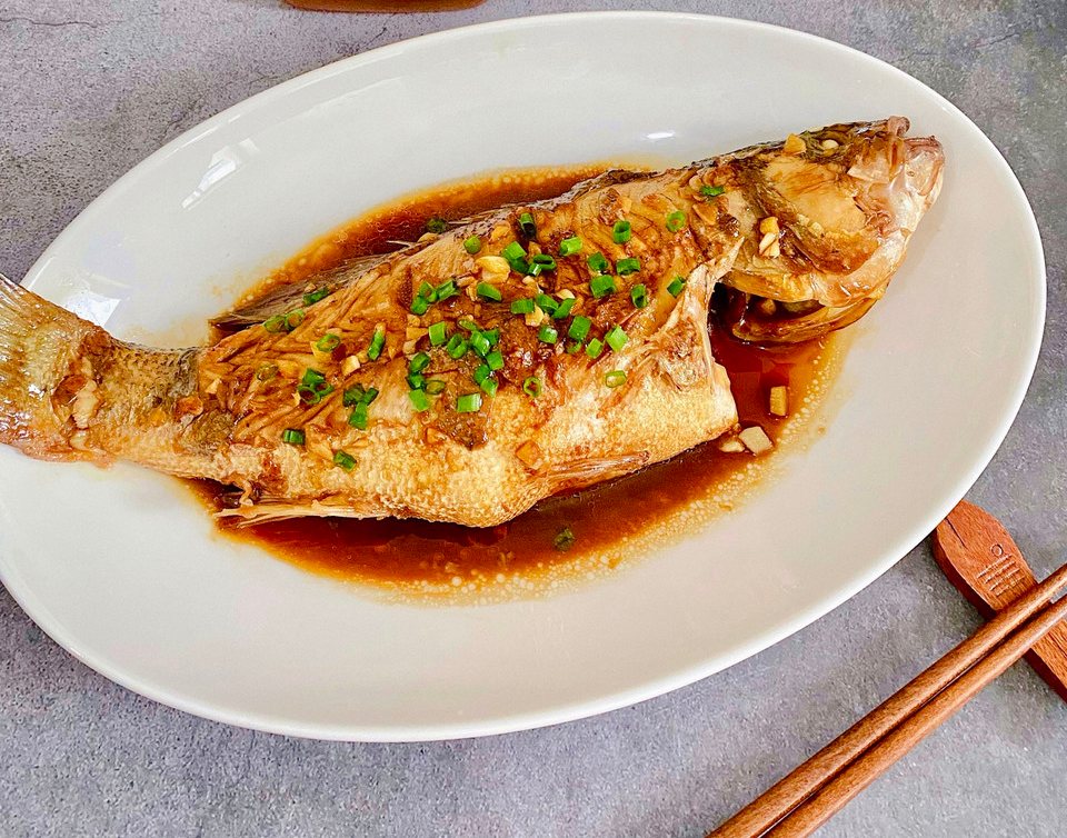 红烧鲈鱼怎么做? 红烧鲈鱼怎么做?