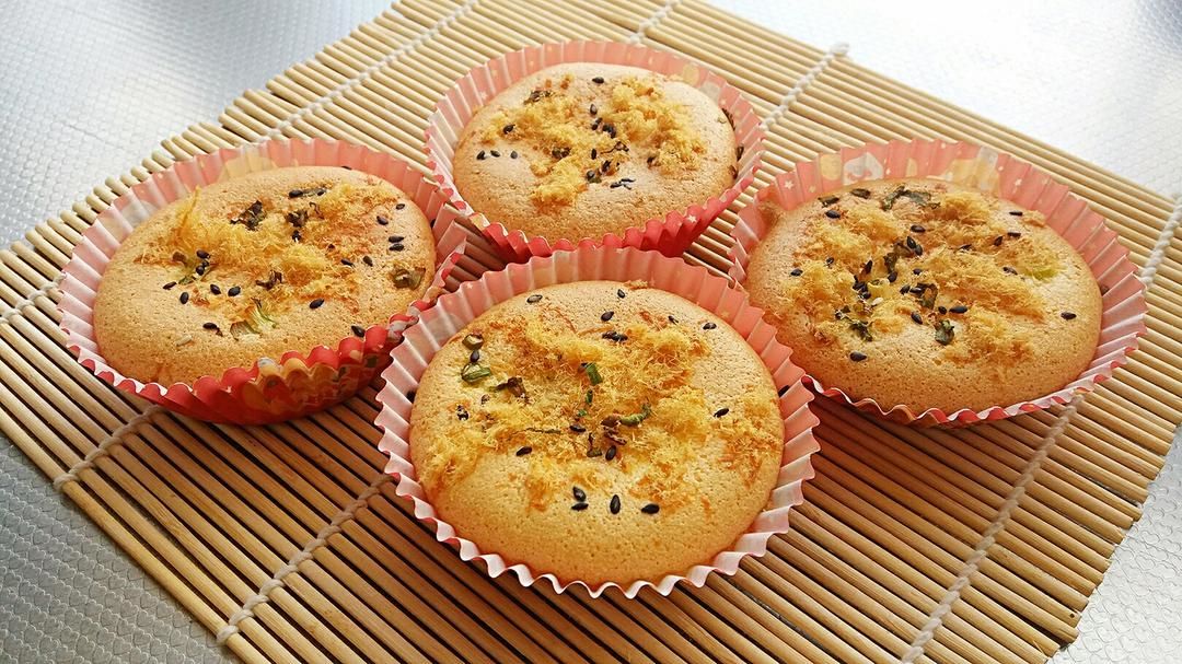 葱香肉松纸杯蛋糕