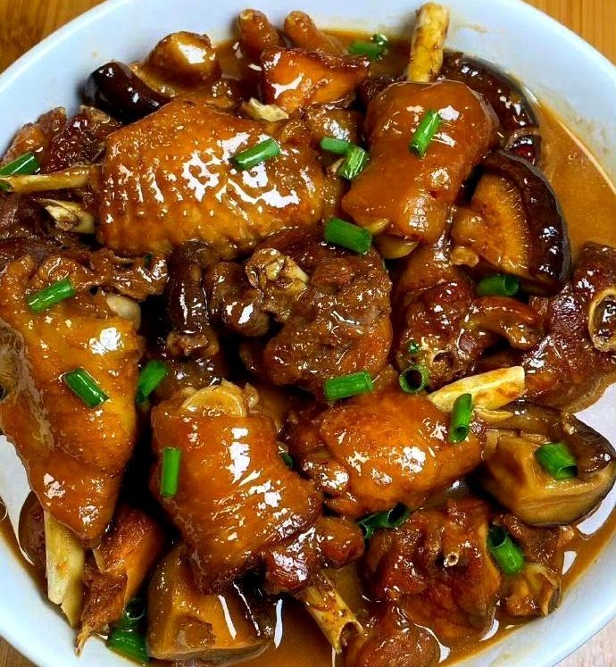 小鸡炖蘑菇真的是一绝！巨好吃！