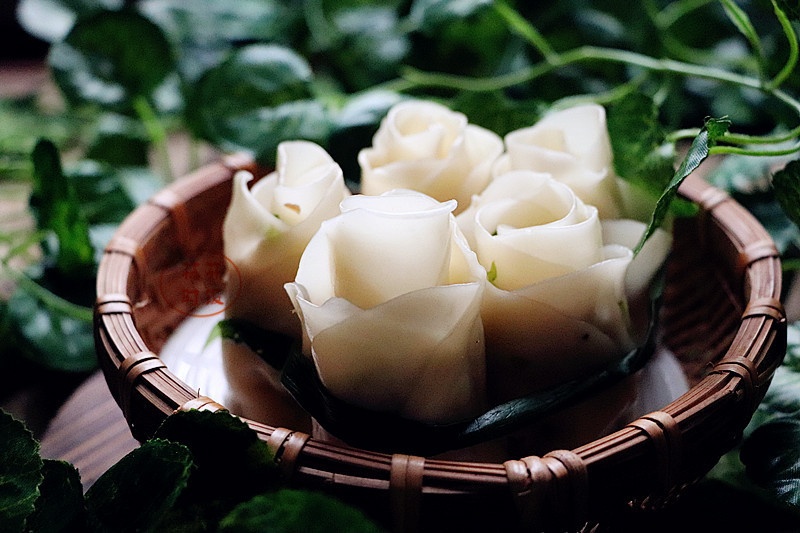 花苞芹菜干蒸怎么做？