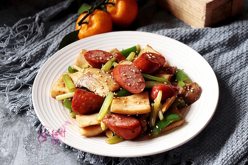 牛肉肠炒杏鲍菇