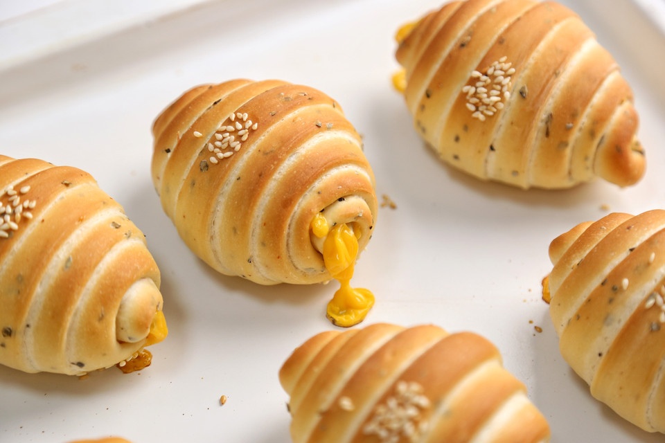 青花椒培根芝士海盐卷的做法