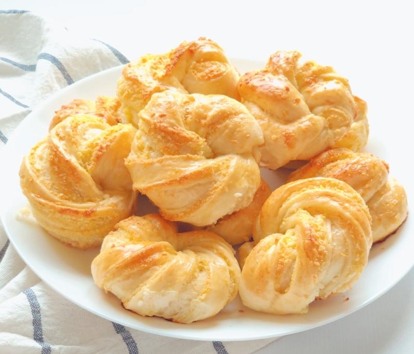 新手就能成功的【椰蓉面包卷】-手揉出膜怎么做？