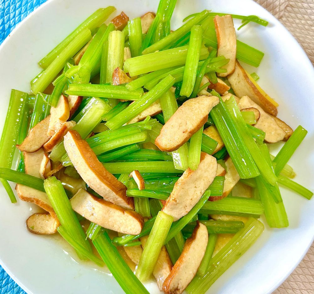 芹菜炒豆干