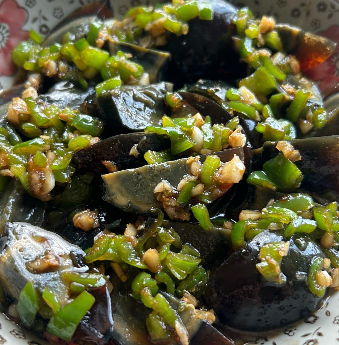 青椒皮蛋（开胃凉拌菜）