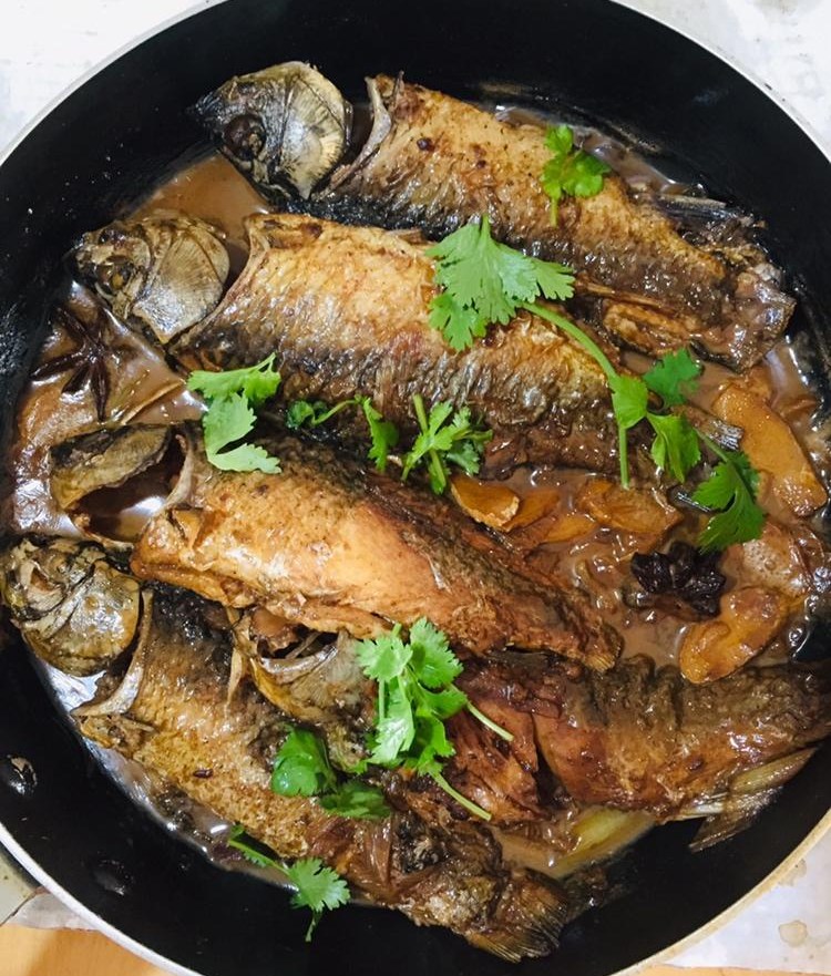 酱焖鲫鱼