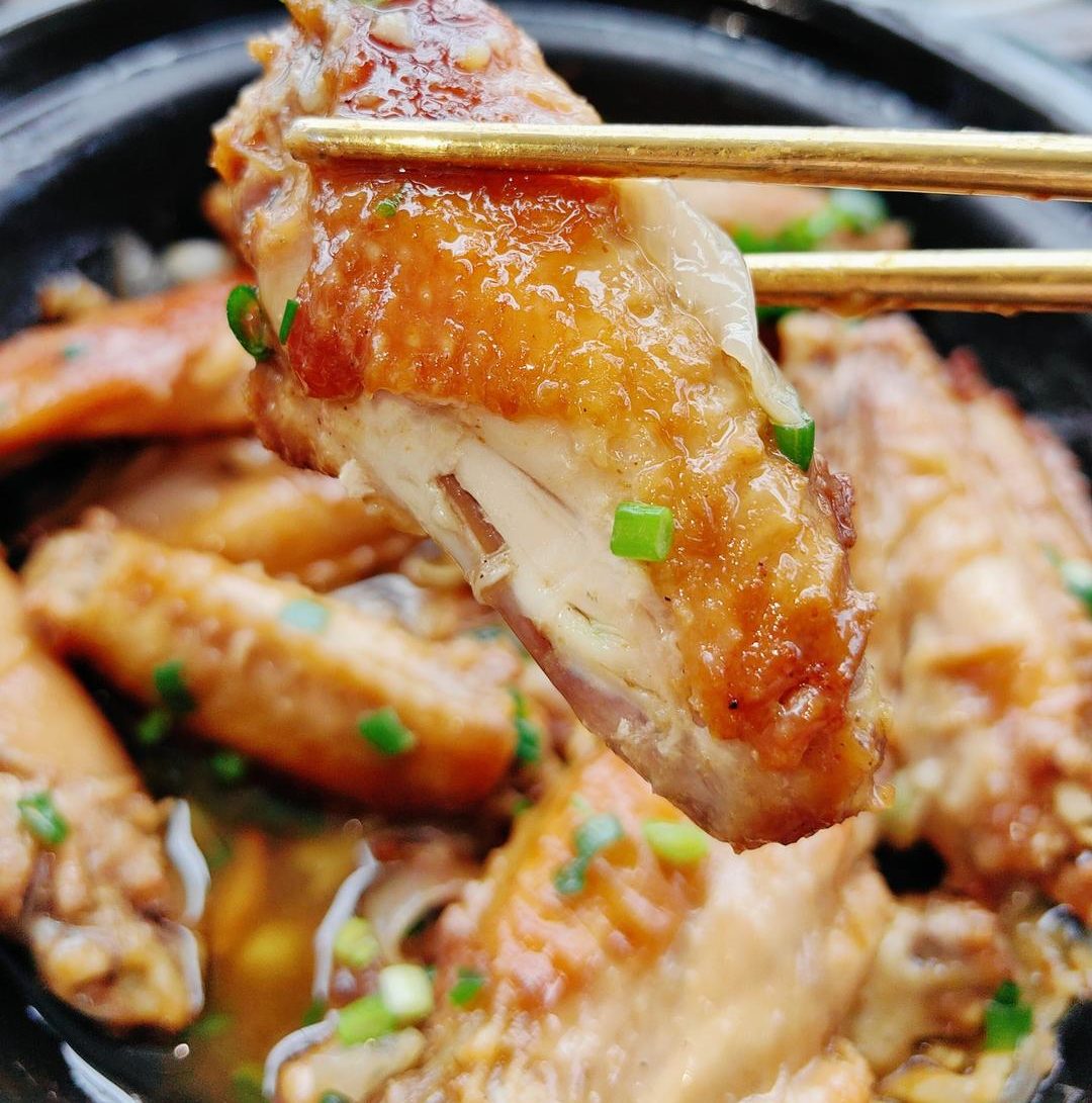 下饭菜「沙姜鸡翅啫啫煲」