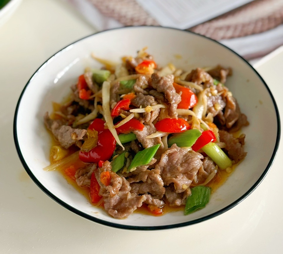韭黄小炒牛肉