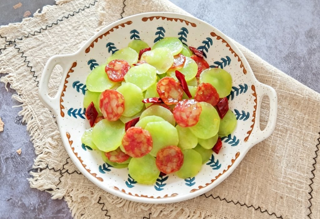莴笋炒腊肠