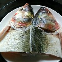 剁椒鱼头的做法图解3