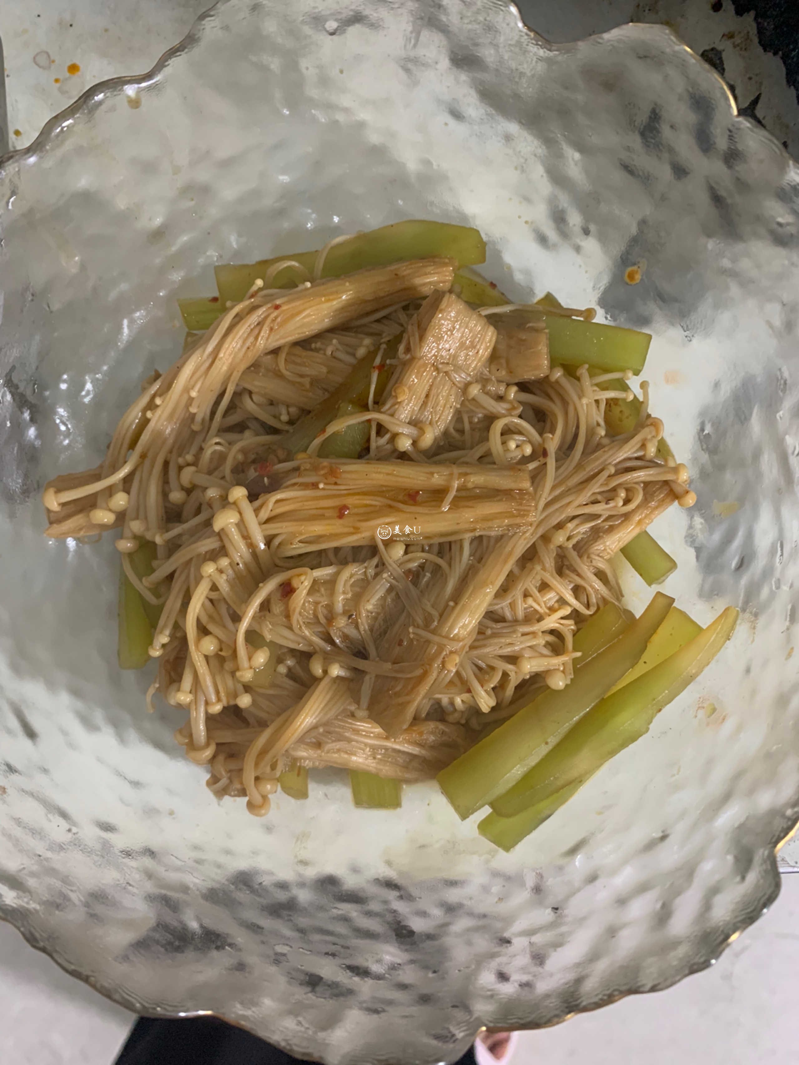 冒鸭血
