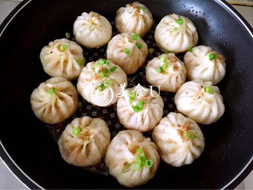 美味多汁生煎包