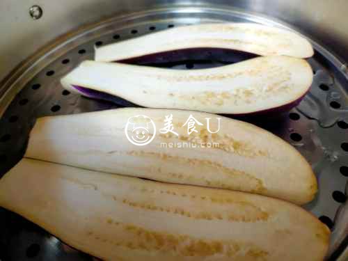 湘菜擂辣椒皮蛋茄子