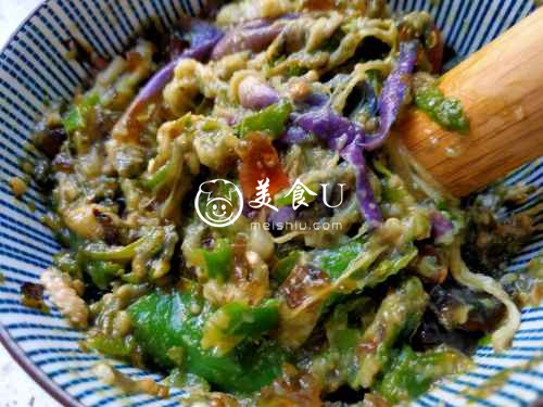 湘菜擂辣椒皮蛋茄子