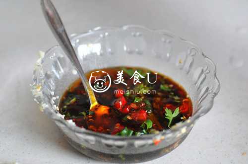皮蛋拌豆腐