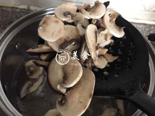 香菇鸡肉粥