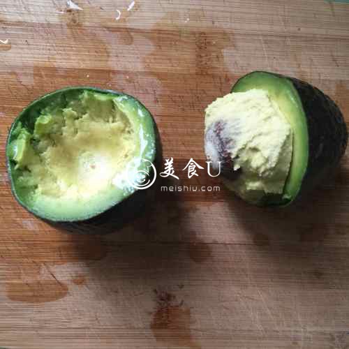 牛油果米饭塔