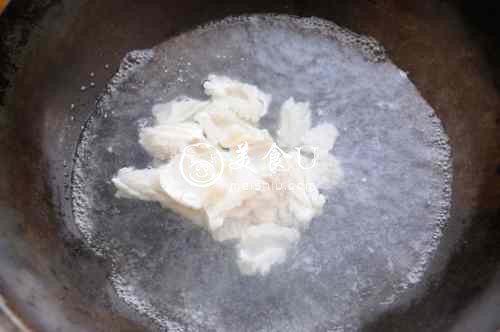 鱿鱼卷爆炒洋葱青辣椒 色香味俱全的快手家常菜