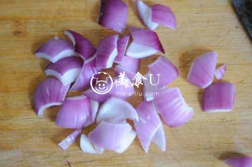 鱿鱼卷爆炒洋葱青辣椒 色香味俱全的快手家常菜