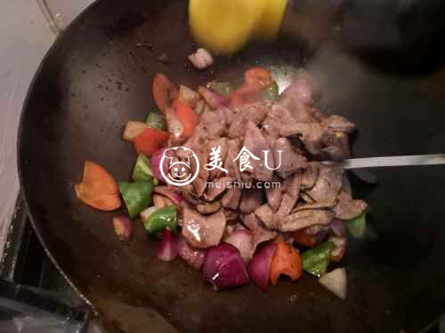 抗霾清肺～洋葱青椒炒猪肝