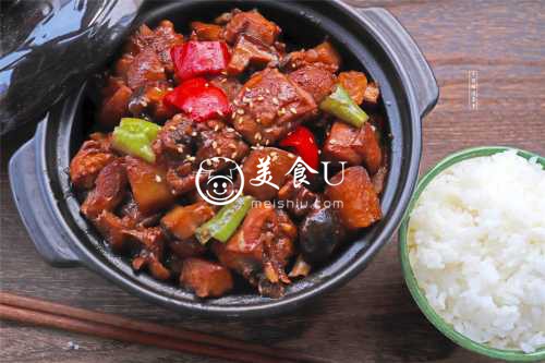 黄焖鸡米饭