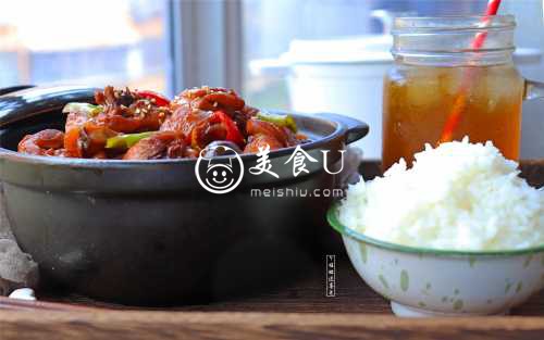 黄焖鸡米饭