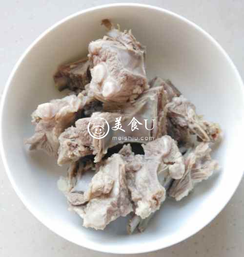 萝卜羊排汤