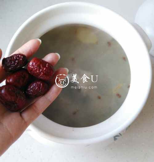 萝卜羊排汤