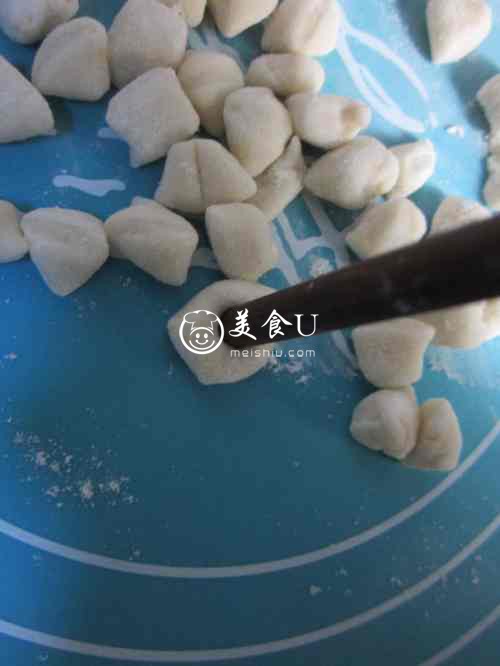 让你胃口大开的风味面食——酸辣窝窝面