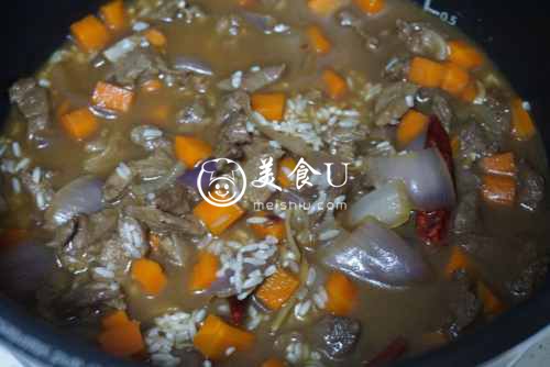 凝聚家的味道的羊肉手抓饭