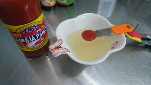 泰国菜：椰香烤鸡腿肉「佐」烤肉蘸汁～附甜醋汁做法