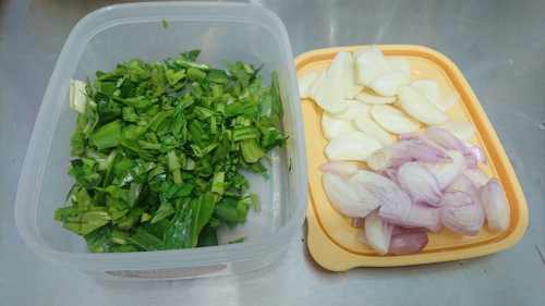 泰国菜：椰香烤鸡腿肉「佐」烤肉蘸汁～附甜醋汁做法