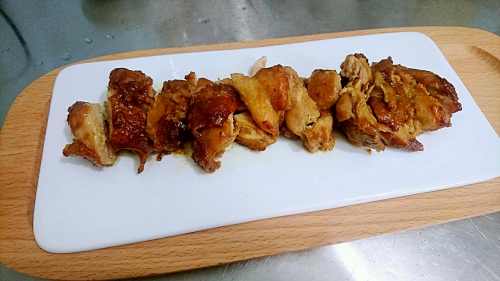 泰国菜：椰香烤鸡腿肉「佐」烤肉蘸汁～附甜醋汁做法