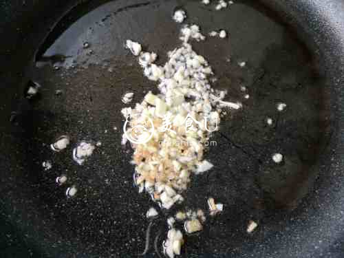川菜鱼香茄饼，做法简单，口味老少皆宜