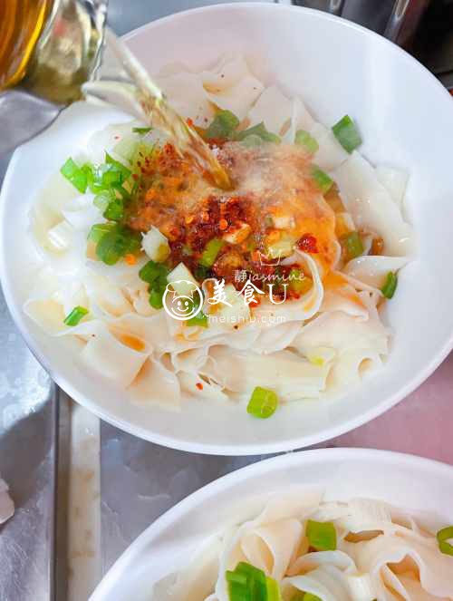 好吃简单的油泼面