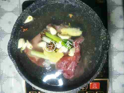 烤肉夹馍