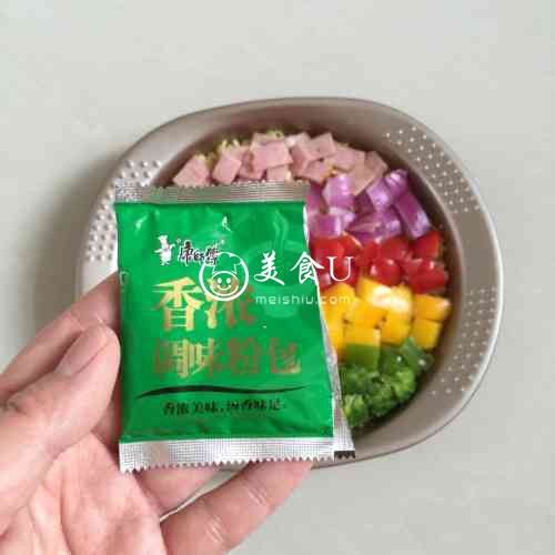 彩虹方便面披萨