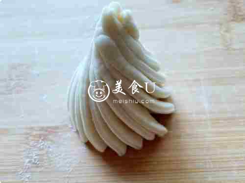 简单易做/既好吃又好看的小花卷