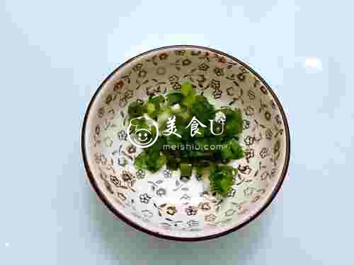凉拌皮蛋