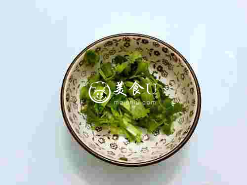 凉拌皮蛋