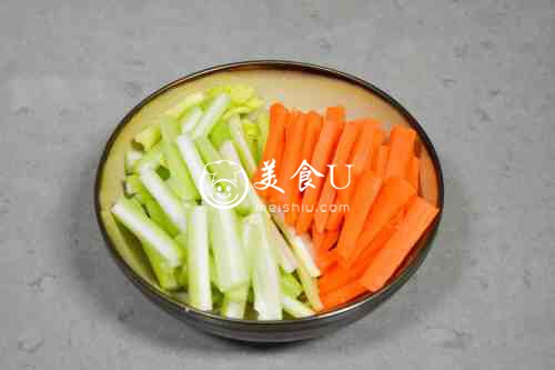 凉拌春笋