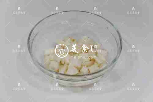 红枣龙眼马蹄甜汤