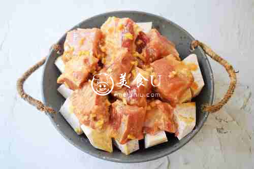 排骨蒸芋头