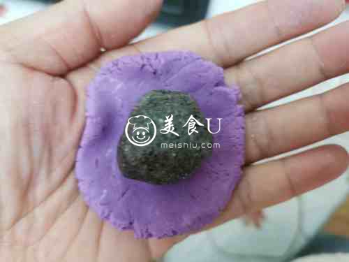 紫薯芝麻汤圆