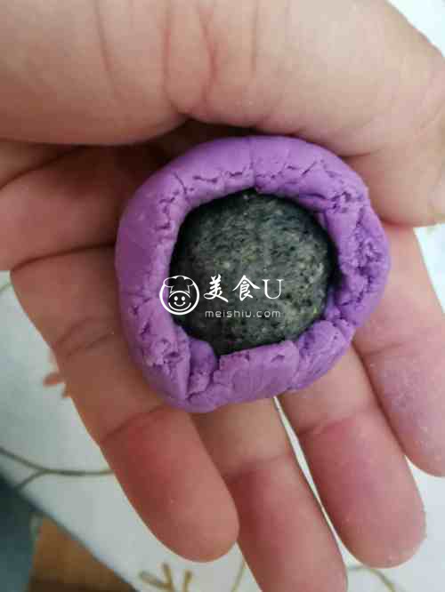 紫薯芝麻汤圆