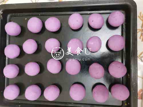 紫薯芝麻汤圆