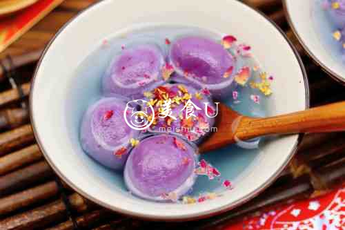 紫薯芝麻汤圆