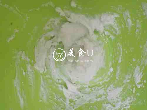 咸蛋黄肉松青团